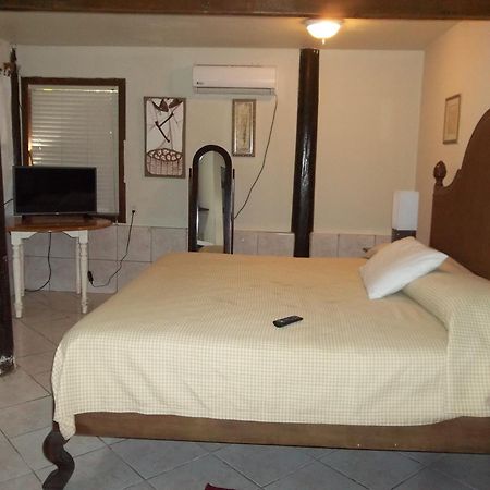 Fosters West Bay Resort Ngoại thất bức ảnh