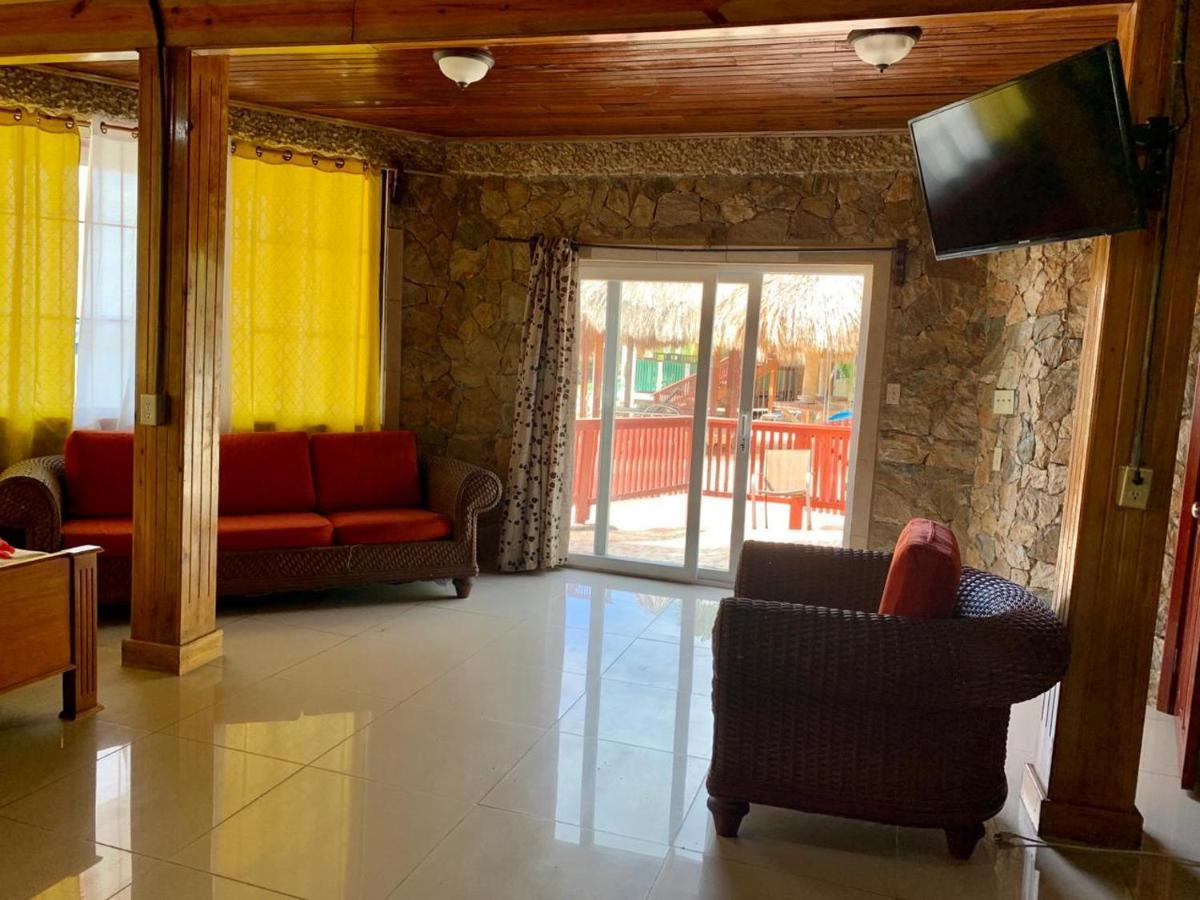 Fosters West Bay Resort Ngoại thất bức ảnh
