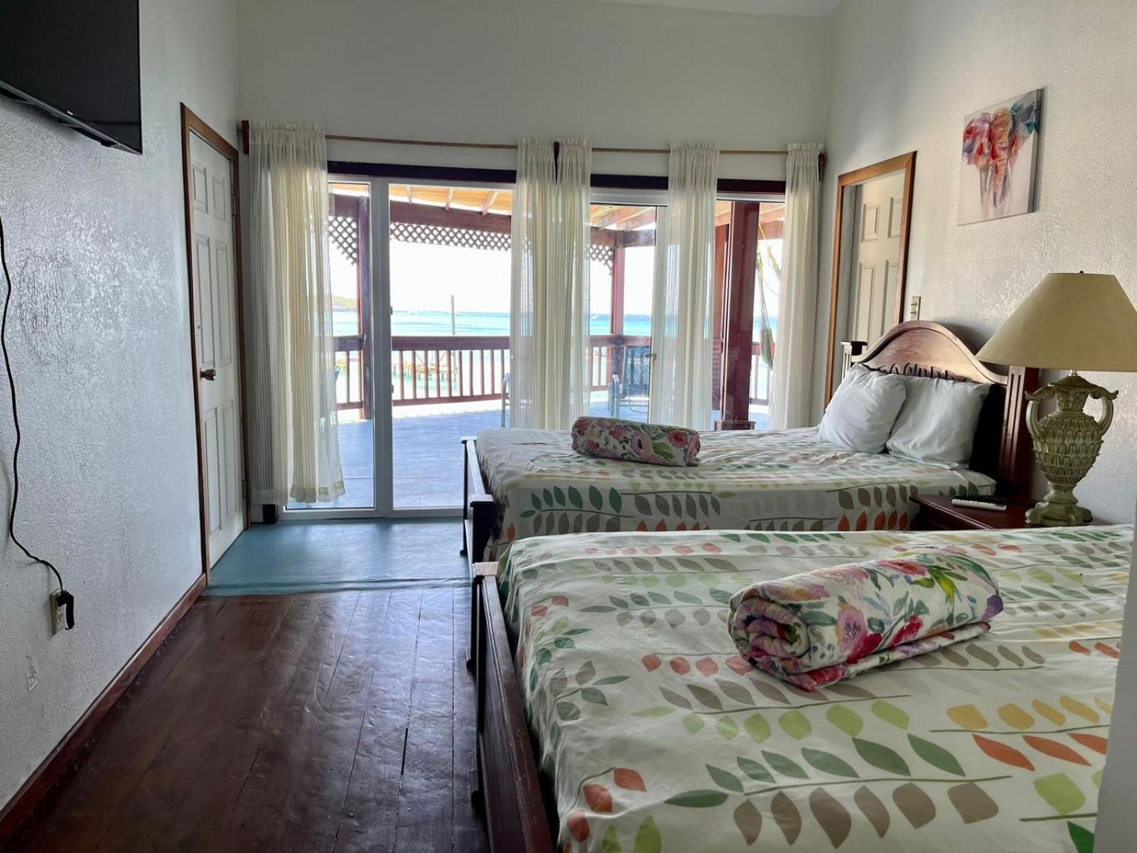 Fosters West Bay Resort Ngoại thất bức ảnh