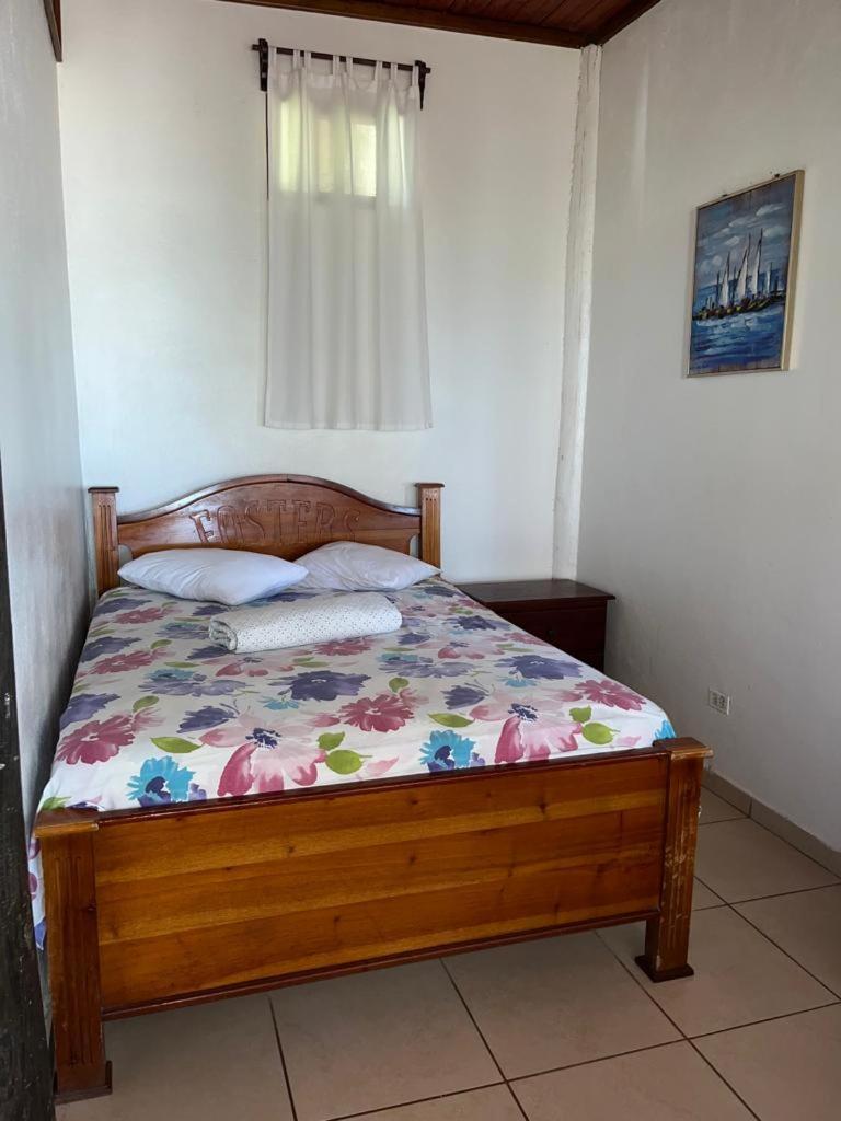 Fosters West Bay Resort Ngoại thất bức ảnh
