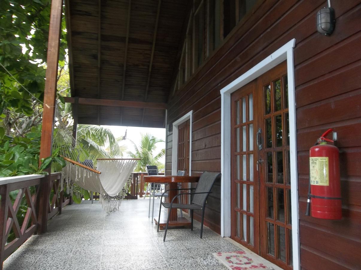 Fosters West Bay Resort Ngoại thất bức ảnh