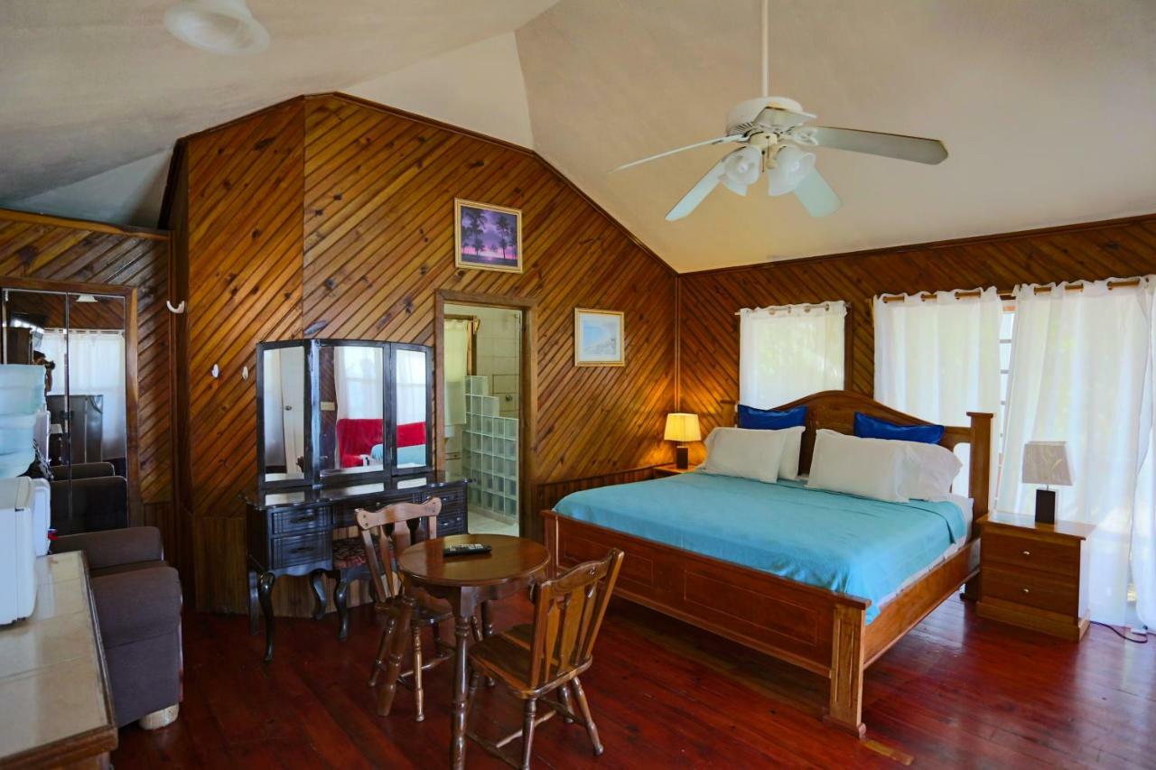 Fosters West Bay Resort Ngoại thất bức ảnh