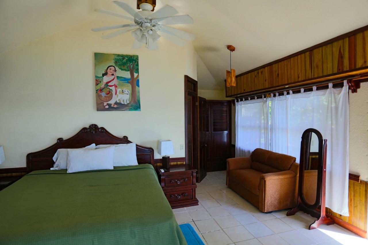 Fosters West Bay Resort Ngoại thất bức ảnh