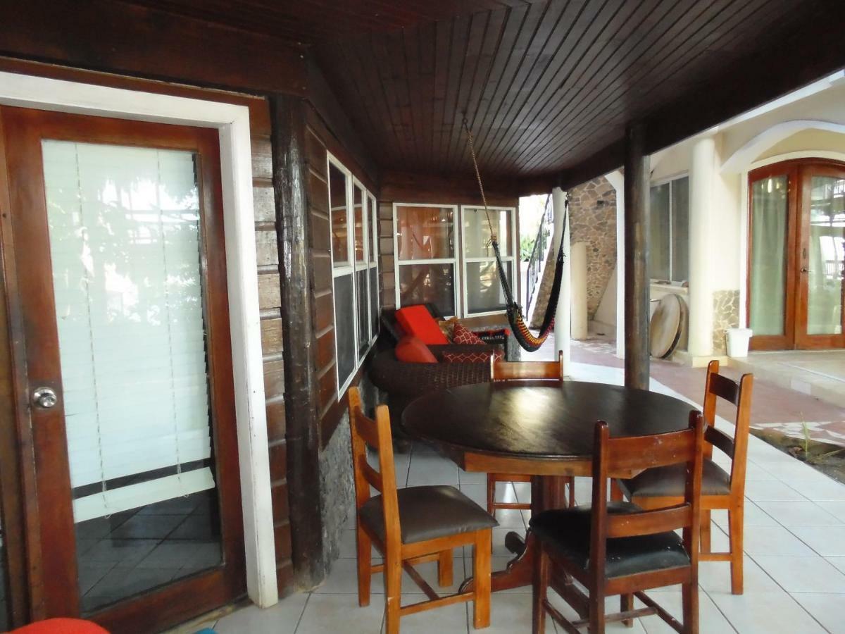 Fosters West Bay Resort Ngoại thất bức ảnh