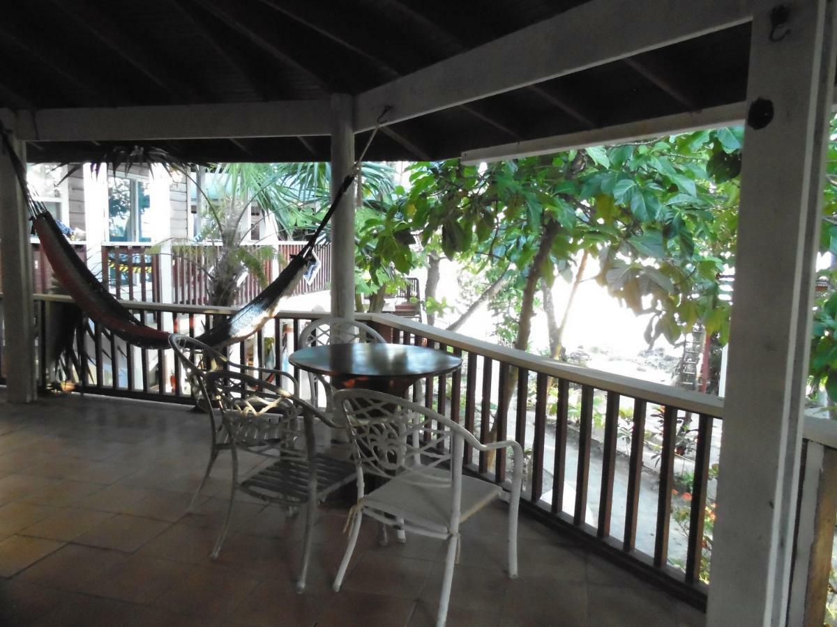 Fosters West Bay Resort Ngoại thất bức ảnh