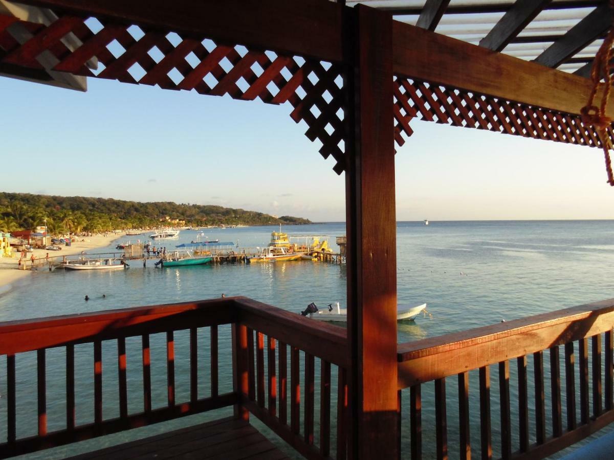 Fosters West Bay Resort Ngoại thất bức ảnh